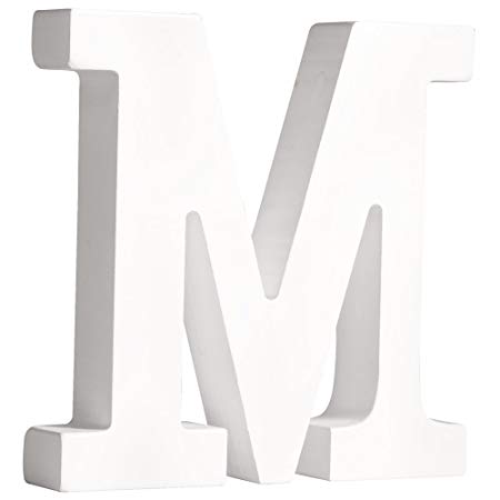 אות עומדת מעץ - M